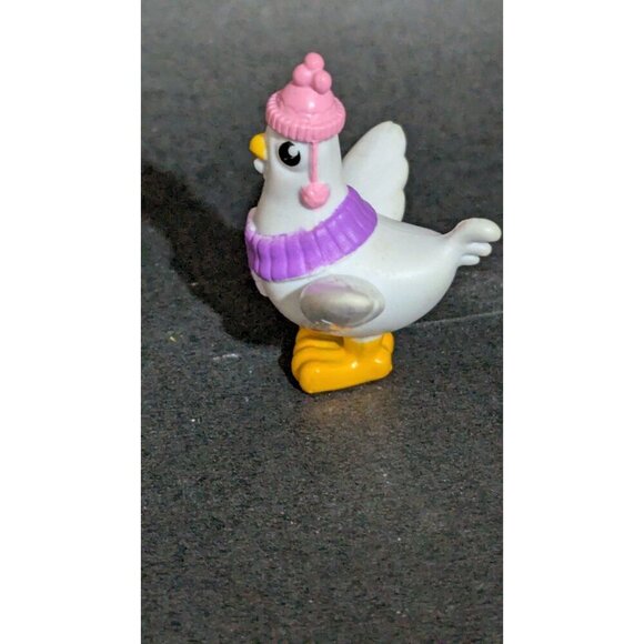Paw Patrol Chickaletta Figure Mini Topers Beanie Scarf Bird PVC Topper Rescue - Picture 2 of 6